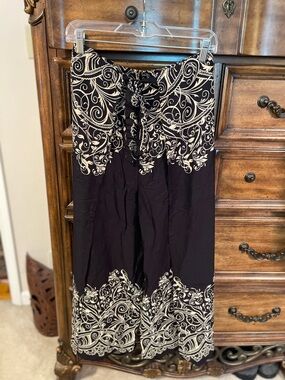NWOT Wide Leg Pull-On Pants with Cream Scroll Print - Black